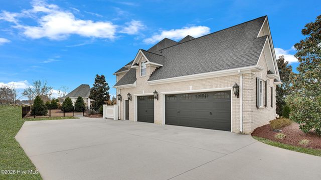 1157 Autumn Lakes Drive, Grimesland, NC 27837