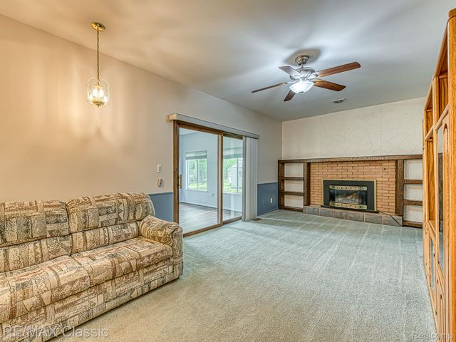11789 Julia Drive, Green Oak Township, MI 48189