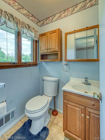 11789 Julia Drive, Green Oak Township, MI 48189