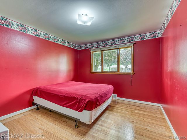 11789 Julia Drive, Green Oak Township, MI 48189