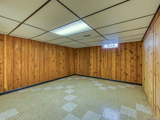 11789 Julia Drive, Green Oak Township, MI 48189