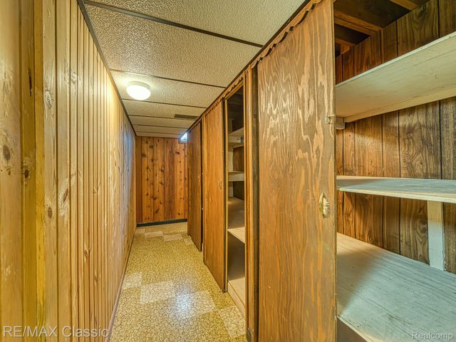 11789 Julia Drive, Green Oak Township, MI 48189