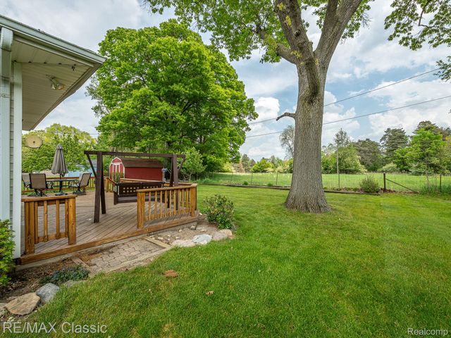 11789 Julia Drive, Green Oak Township, MI 48189