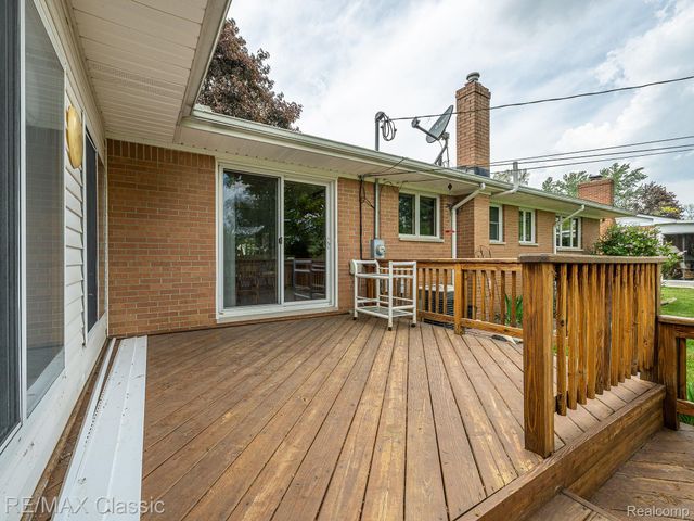 11789 Julia Drive, Green Oak Township, MI 48189