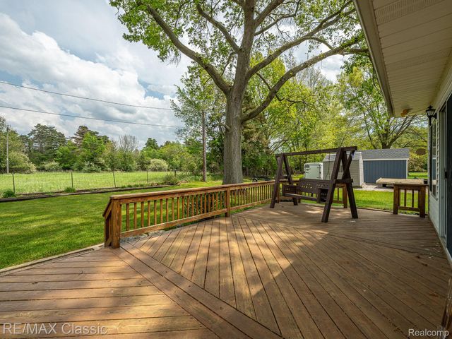 11789 Julia Drive, Green Oak Township, MI 48189