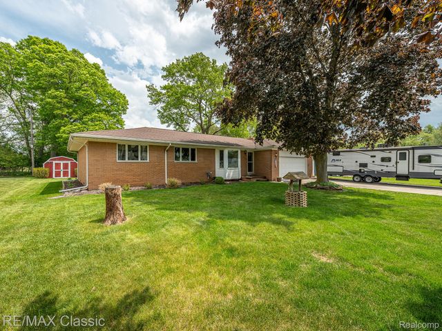 11789 Julia Drive, Green Oak Township, MI 48189