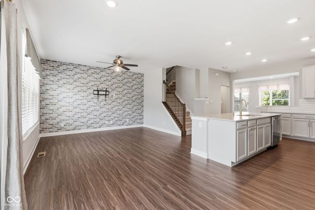 13472 Erlen Drive, Fishers, IN 46037