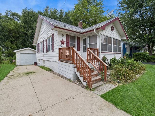 315 E 13th Street N, Newton, IA 50208