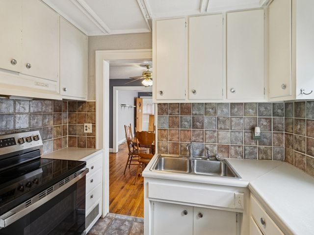 315 E 13th Street N, Newton, IA 50208