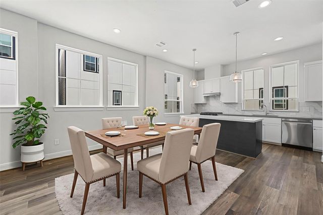 2708 Grand Fountains Drive E, Houston, TX 77054