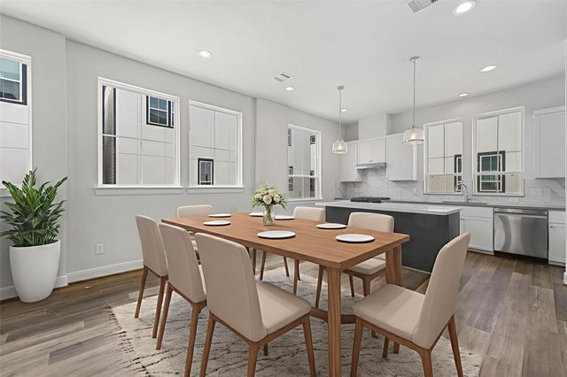 2708 Grand Fountains Drive E, Houston, TX 77054