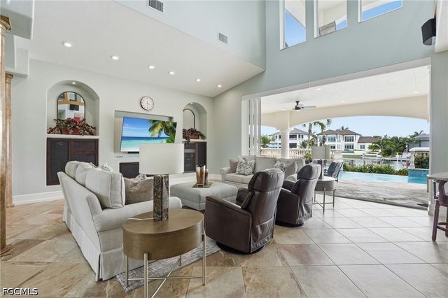 1506 Hermitage LN, Cape Coral, FL 33914