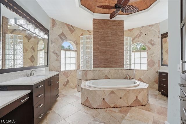 1506 Hermitage LN, Cape Coral, FL 33914