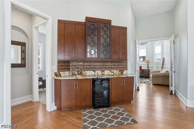 1506 Hermitage LN, Cape Coral, FL 33914