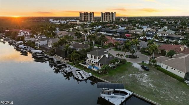 1506 Hermitage LN, Cape Coral, FL 33914