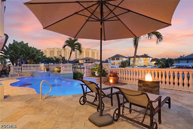 1506 Hermitage LN, Cape Coral, FL 33914