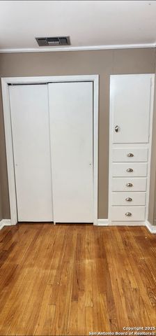 2625 woodlawn, San Antonio, TX 78228