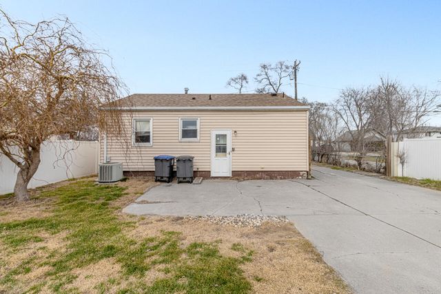 3329 9TH Avenue, Council Bluffs, IA 51501