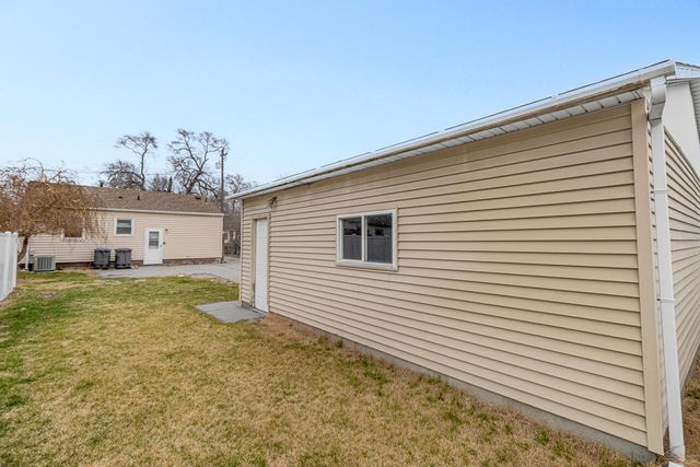 3329 9TH Avenue, Council Bluffs, IA 51501