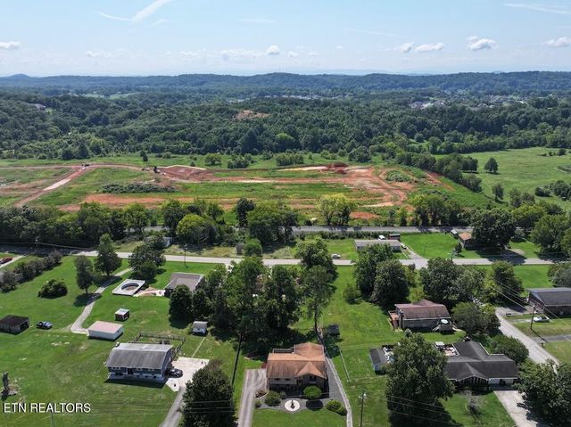 2903 Cedar Circle, Lenoir City, TN 37772