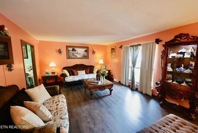 2903 Cedar Circle, Lenoir City, TN 37772