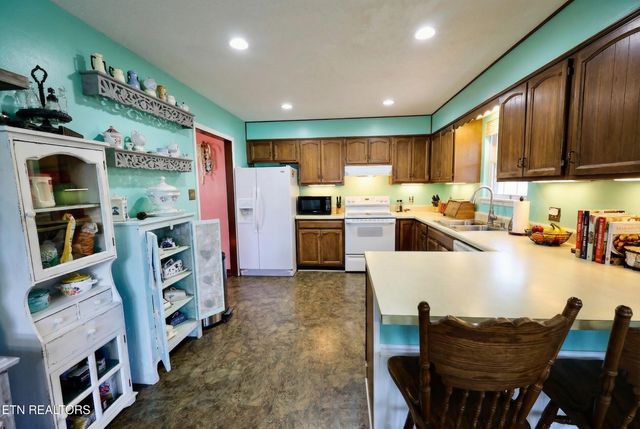 2903 Cedar Circle, Lenoir City, TN 37772