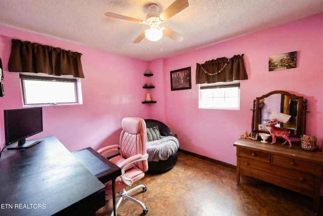 2903 Cedar Circle, Lenoir City, TN 37772