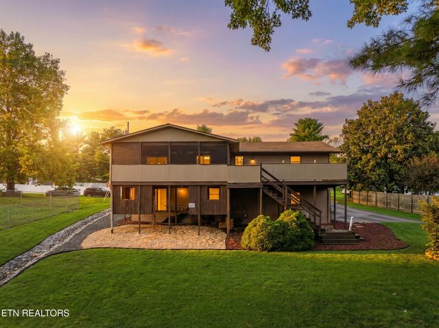 2903 Cedar Circle, Lenoir City, TN 37772