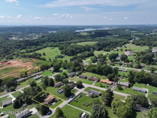 2903 Cedar Circle, Lenoir City, TN 37772