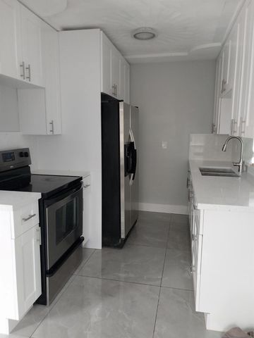 308 SW 76th Ter, North Lauderdale, FL 33068