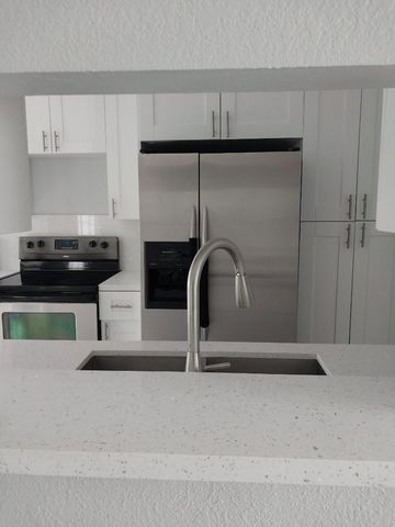 308 SW 76th Ter, North Lauderdale, FL 33068