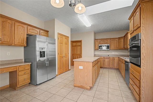 350 Saint Andrews Trail, Miamisburg, OH 45342