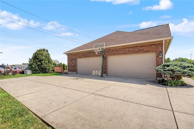 350 Saint Andrews Trail, Miamisburg, OH 45342