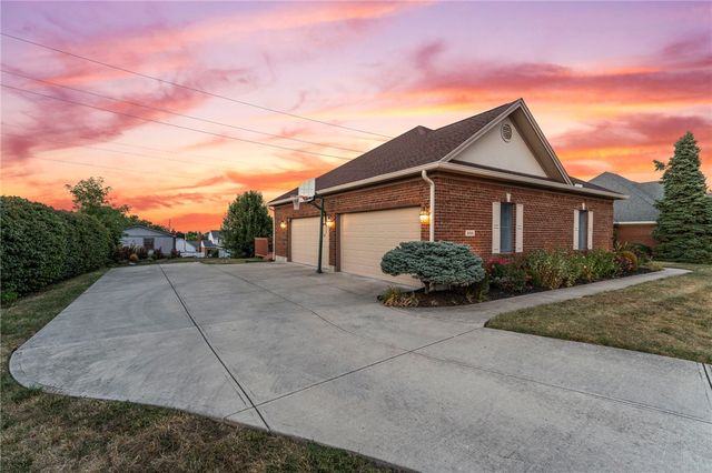 350 Saint Andrews Trail, Miamisburg, OH 45342
