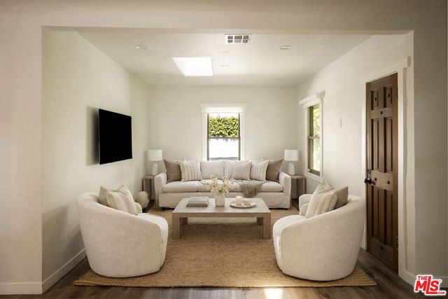 543 Westmount Drive, West Hollywood, CA 90048