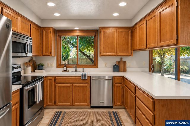 830 Fran St SE, Salem, OR 97306