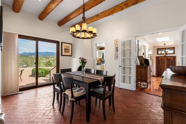 313 Loma Arisco, Santa Fe, NM 87501