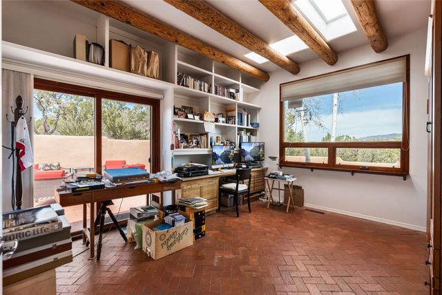 313 Loma Arisco, Santa Fe, NM 87501