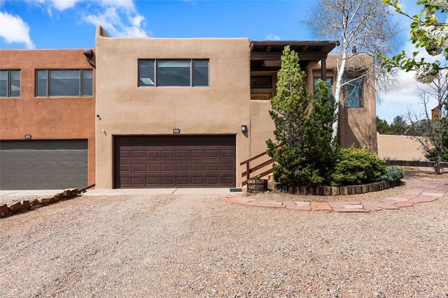 313 Loma Arisco, Santa Fe, NM 87501
