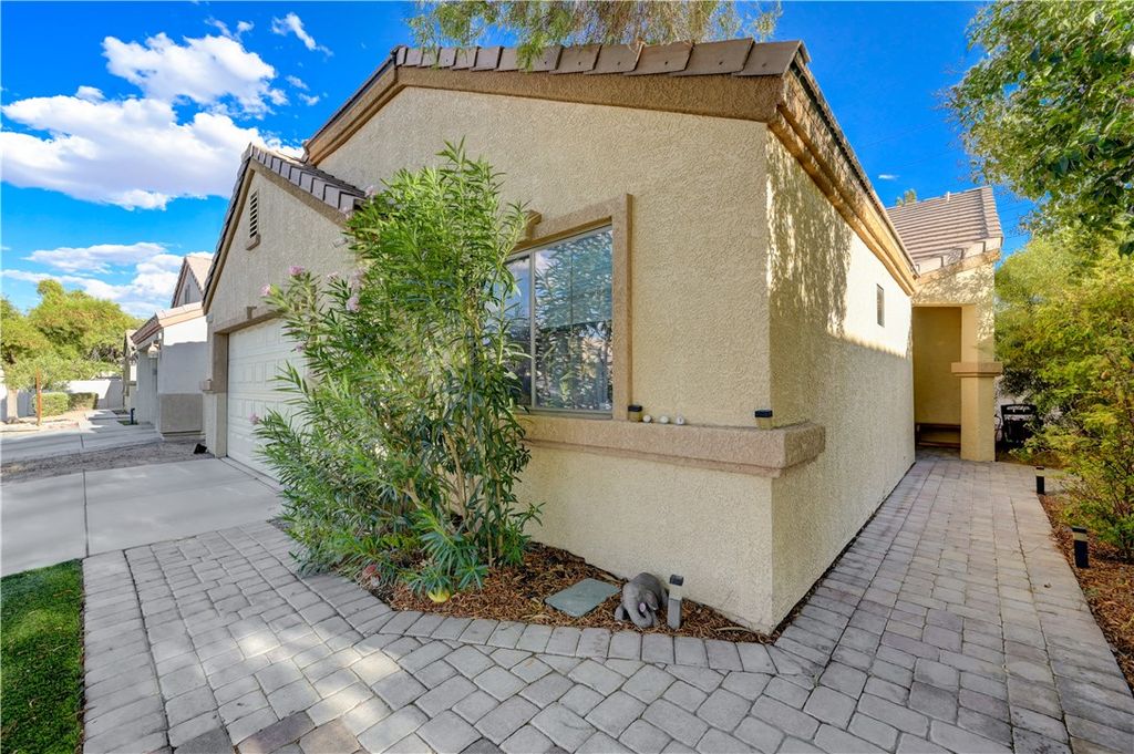 523 Braided River Avenue, North Las Vegas, NV 89084 — photo 3