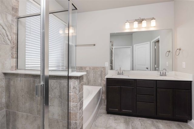 703 Dripping Springs Lane, Cleburne, TX 76033