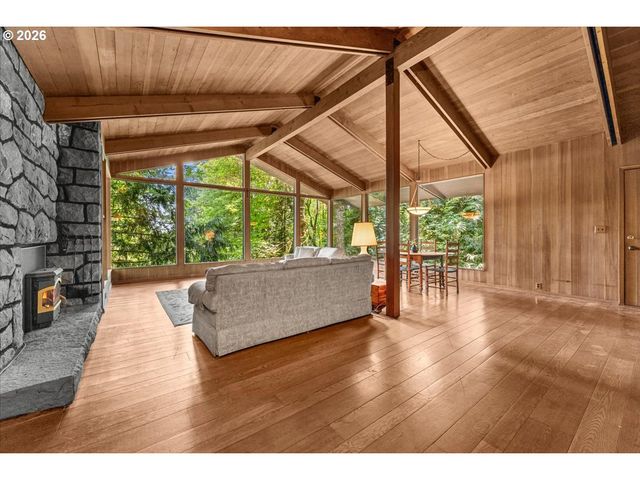 6831 Se BROWNLEE Rd, Milwaukie, OR 97267