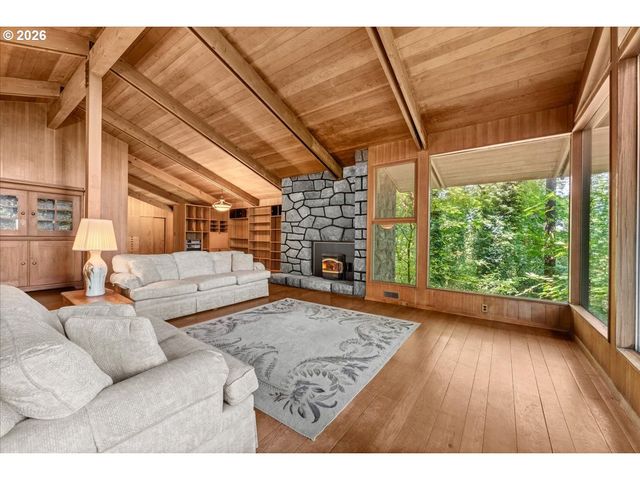 6831 Se BROWNLEE Rd, Milwaukie, OR 97267