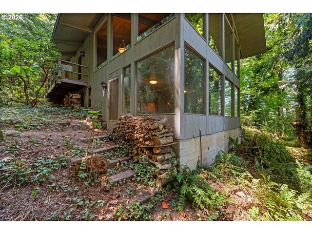 6831 Se BROWNLEE Rd, Milwaukie, OR 97267