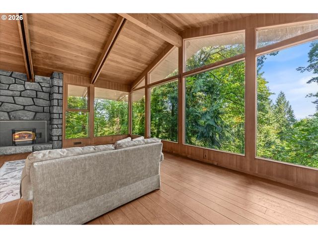6831 Se BROWNLEE Rd, Milwaukie, OR 97267
