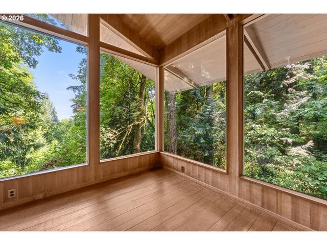6831 Se BROWNLEE Rd, Milwaukie, OR 97267