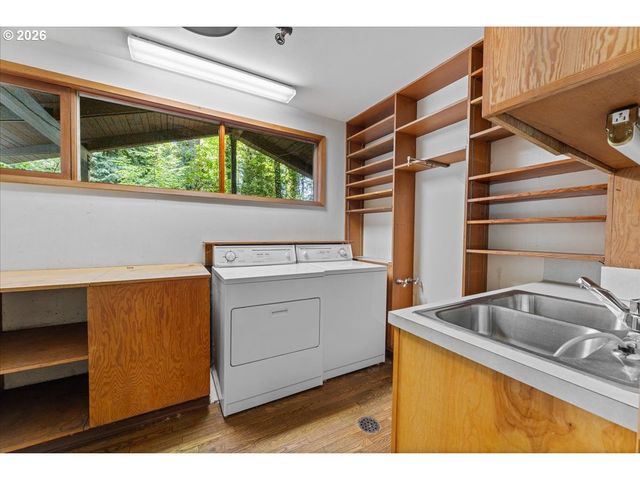 6831 Se BROWNLEE Rd, Milwaukie, OR 97267