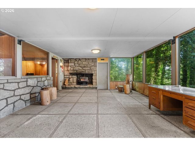 6831 Se BROWNLEE Rd, Milwaukie, OR 97267