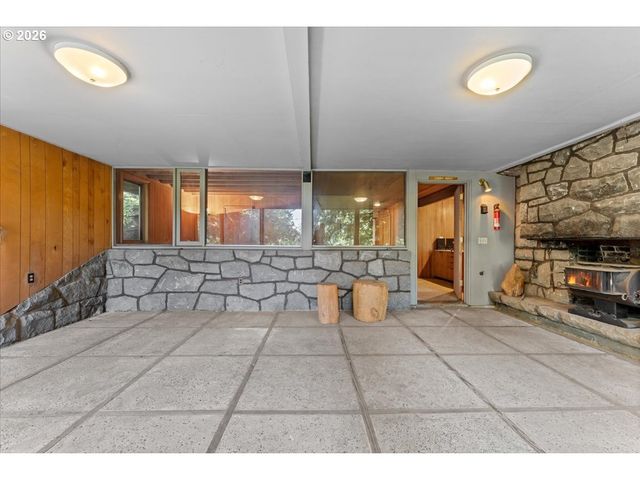 6831 Se BROWNLEE Rd, Milwaukie, OR 97267