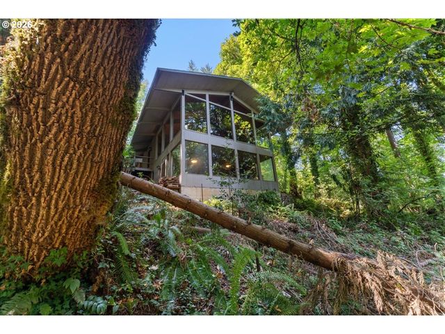 6831 Se BROWNLEE Rd, Milwaukie, OR 97267